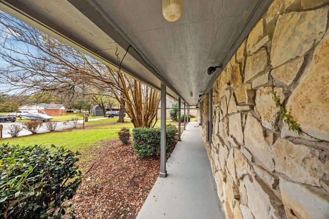 309 Jean Court, Springtown, TX 76082