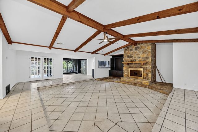 309 Jean Court, Springtown, TX 76082