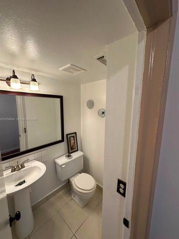 2571 Aragon Blvd 317, Sunrise, FL 33322
