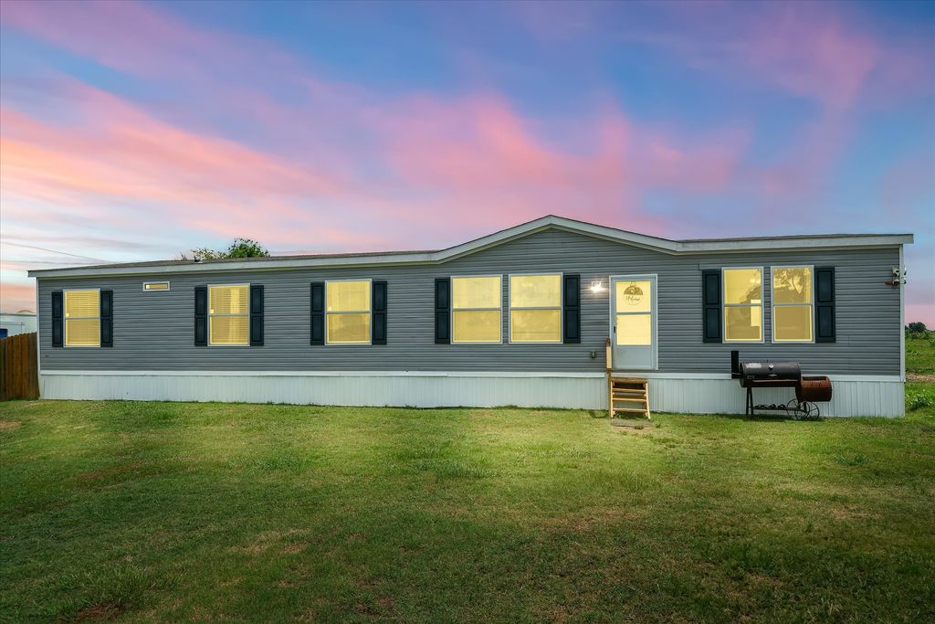 3722 Vz County Road 2112 Road, Wills Point, TX 75169