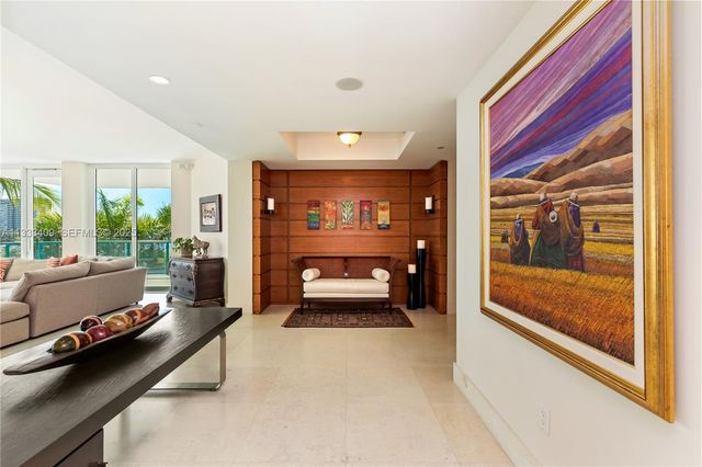 1660 W Glencoe St 302, Coconut Grove, FL 33133