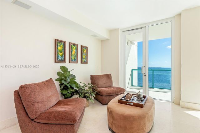 1660 W Glencoe St 302, Coconut Grove, FL 33133