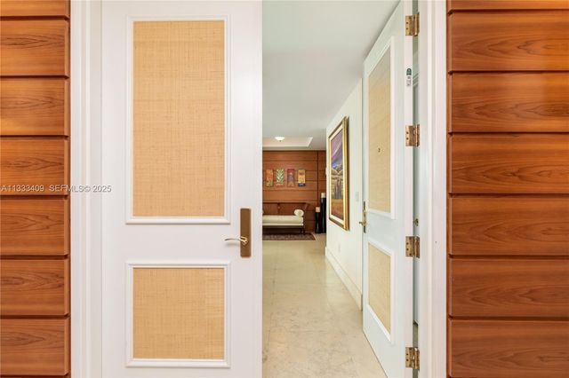 1660 W Glencoe St 302, Coconut Grove, FL 33133