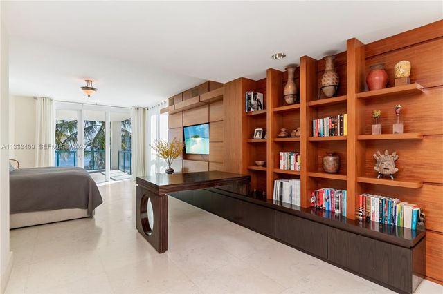 1660 W Glencoe St 302, Coconut Grove, FL 33133