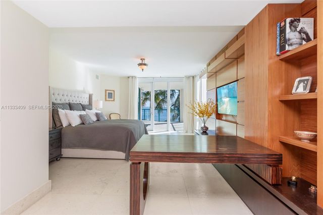 1660 W Glencoe St 302, Coconut Grove, FL 33133