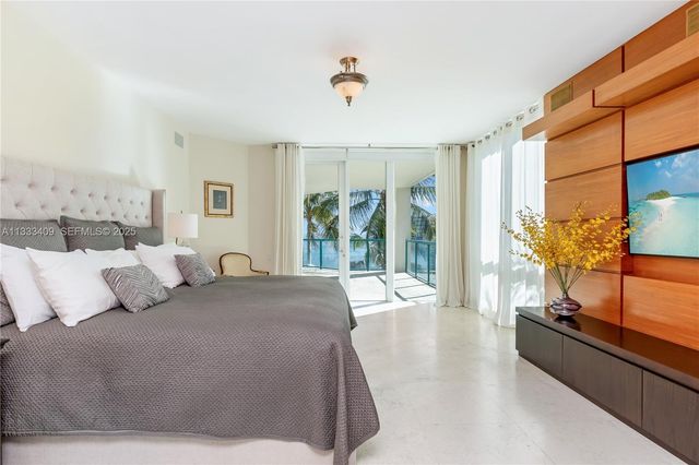 1660 W Glencoe St 302, Coconut Grove, FL 33133