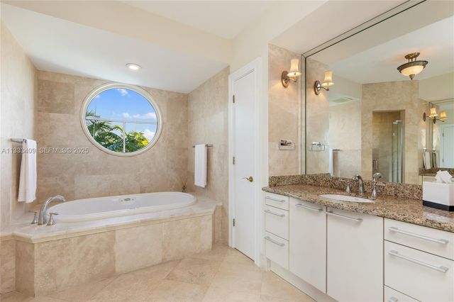 1660 W Glencoe St 302, Coconut Grove, FL 33133