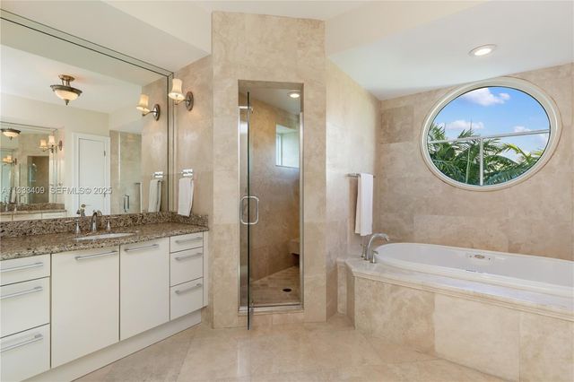 1660 W Glencoe St 302, Coconut Grove, FL 33133