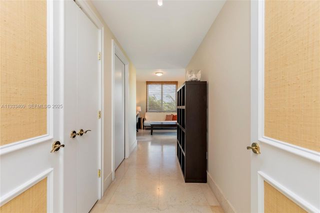 1660 W Glencoe St 302, Coconut Grove, FL 33133