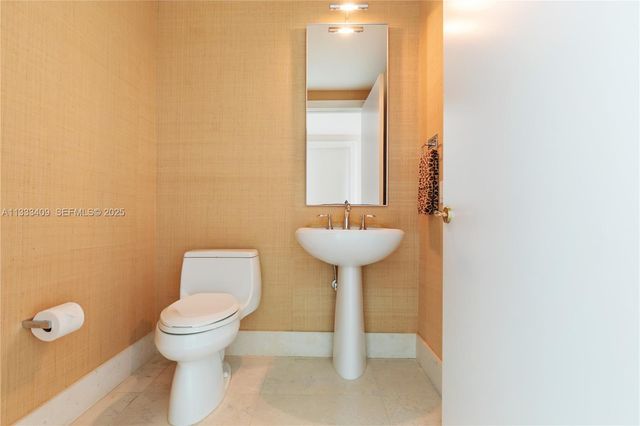 1660 W Glencoe St 302, Coconut Grove, FL 33133