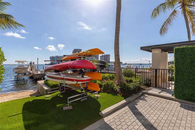 1660 W Glencoe St 302, Coconut Grove, FL 33133