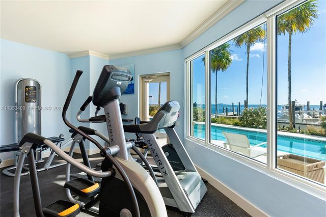 1660 W Glencoe St 302, Coconut Grove, FL 33133