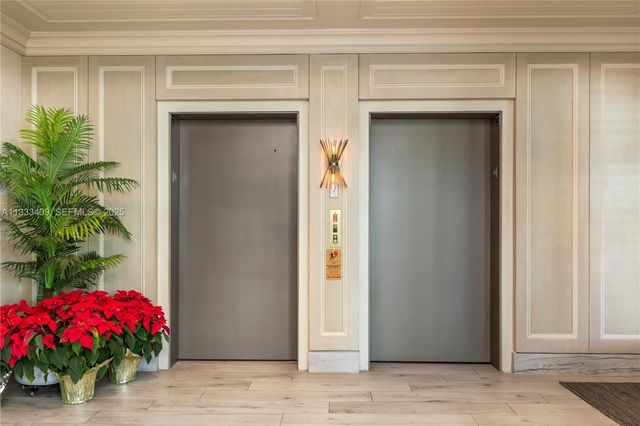 1660 W Glencoe St 302, Coconut Grove, FL 33133