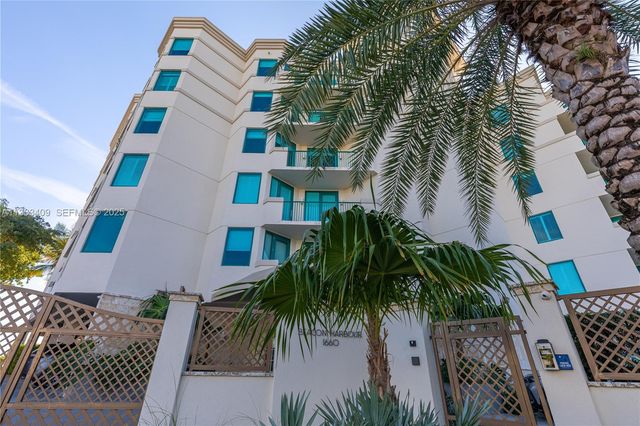 1660 W Glencoe St 302, Coconut Grove, FL 33133