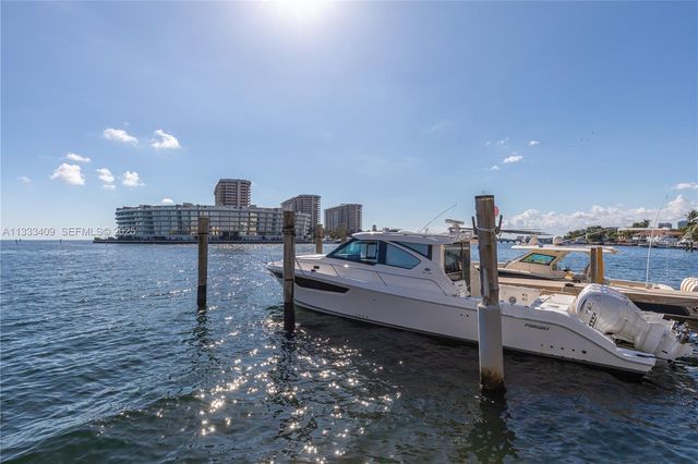 1660 W Glencoe St 302, Coconut Grove, FL 33133