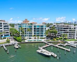 1660 W Glencoe St 302, Coconut Grove, FL 33133