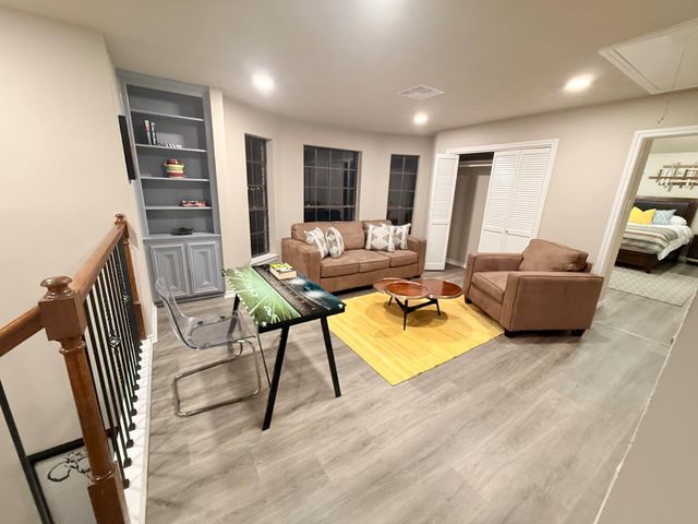 1711 Surrey Court, Richmond, TX 77406