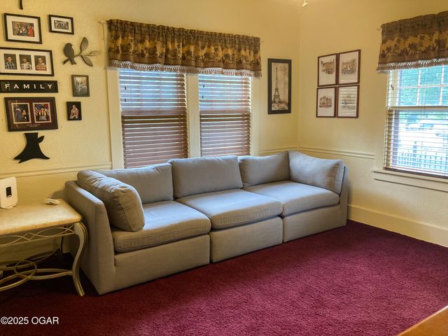 538 N Moffet Avenue, Joplin, MO 64801