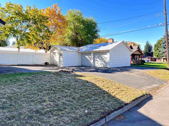 6423 N Washington St, Spokane, WA 99208