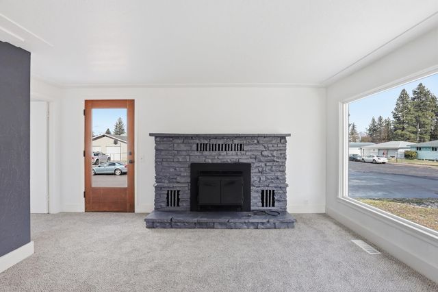 6423 N Washington St, Spokane, WA 99208