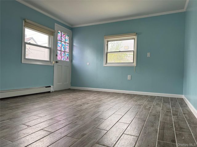 5 Meander Lane, Levittown, NY 11756