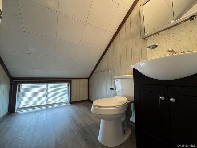 5 Meander Lane, Levittown, NY 11756