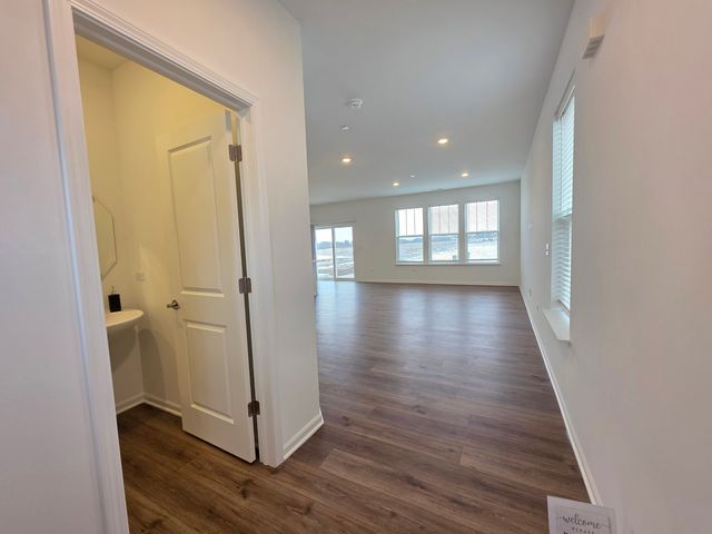 458 Hathaway Lane, Oswego, IL 60543