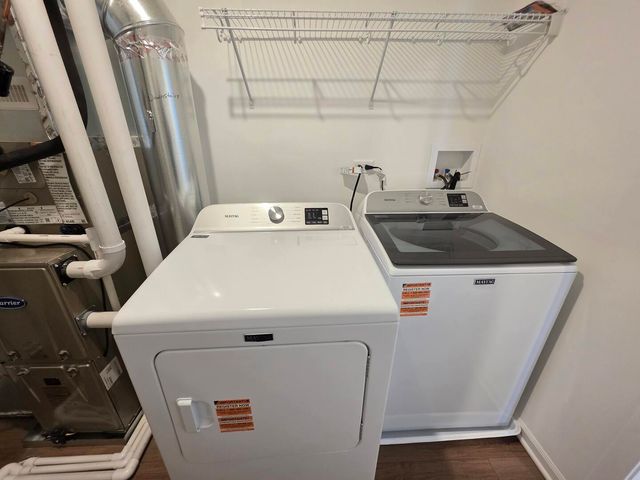 458 Hathaway Lane, Oswego, IL 60543