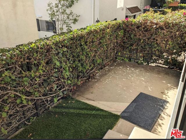 1818 Kelton Avenue 104, Los Angeles, CA 90025