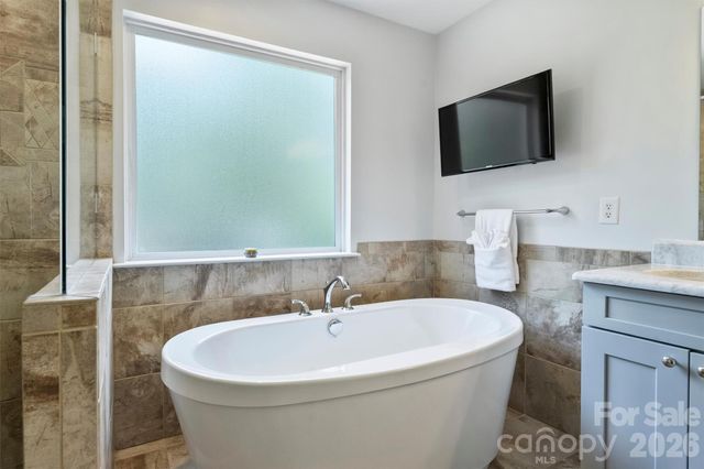 6311 Tunston Lane, Charlotte, NC 28269