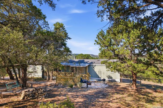 495 KINGS DR, Canyon Lake, TX 78133