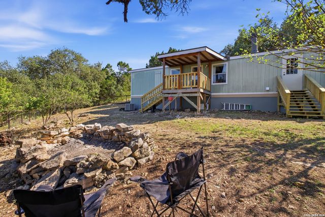 495 KINGS DR, Canyon Lake, TX 78133