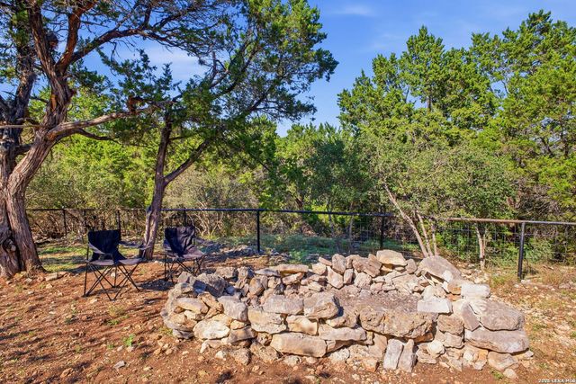 495 KINGS DR, Canyon Lake, TX 78133