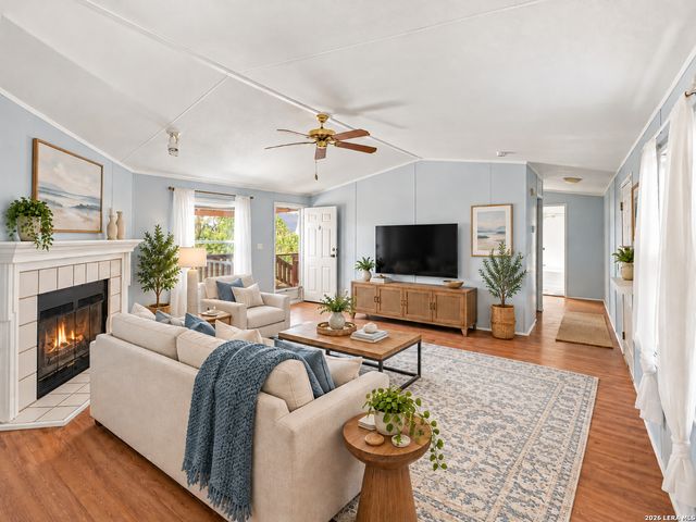 495 KINGS DR, Canyon Lake, TX 78133