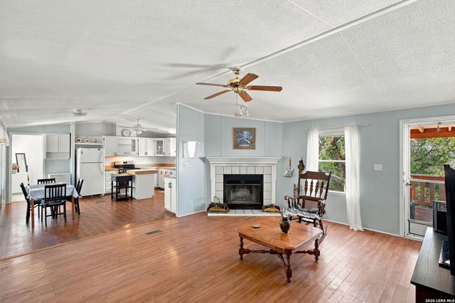 495 KINGS DR, Canyon Lake, TX 78133