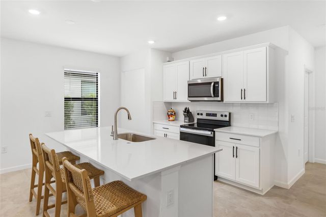 6587 SILVERSTAR DRIVE, Sarasota, FL 34240
