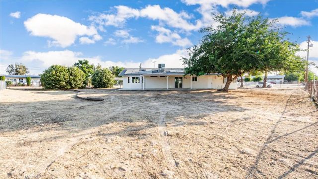 10219 Victor Avenue, Hesperia, CA 92345