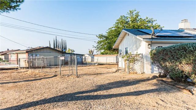 10219 Victor Avenue, Hesperia, CA 92345