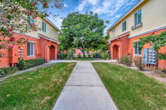 40 SE Sedona Circle 104, Stuart, FL 34994