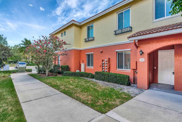 40 SE Sedona Circle 104, Stuart, FL 34994