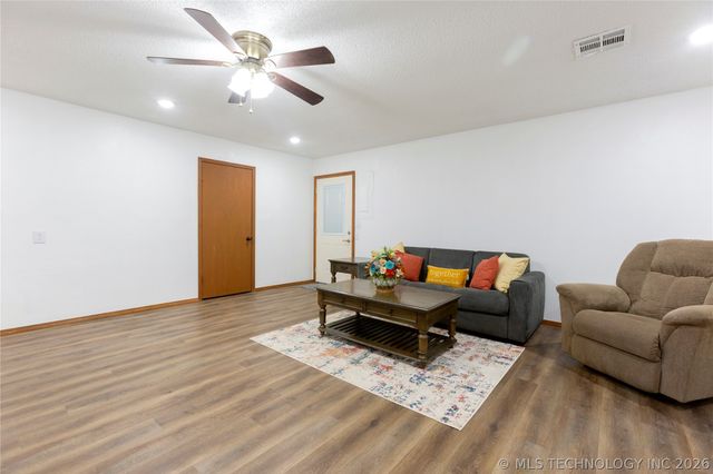 606 Chambers Drive, Mcalester, OK 74501