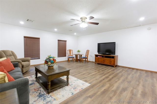 606 Chambers Drive, Mcalester, OK 74501