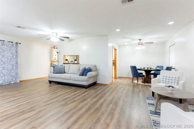 606 Chambers Drive, Mcalester, OK 74501