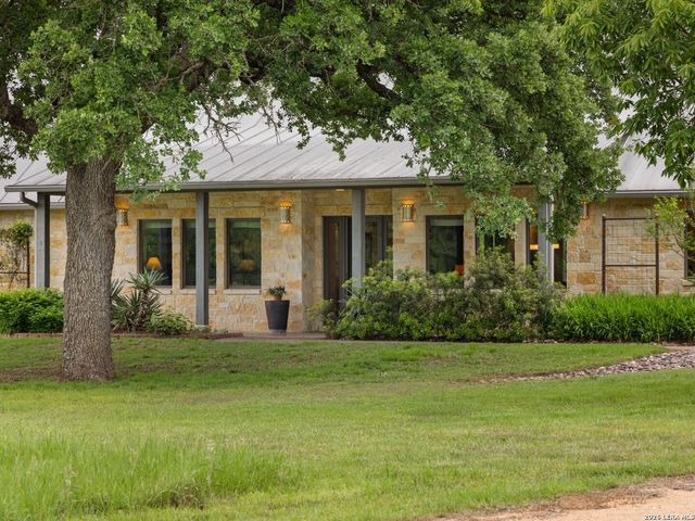1163 Big Bend Ln, Fredericksburg, TX 78624