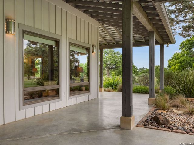 1163 Big Bend Ln, Fredericksburg, TX 78624