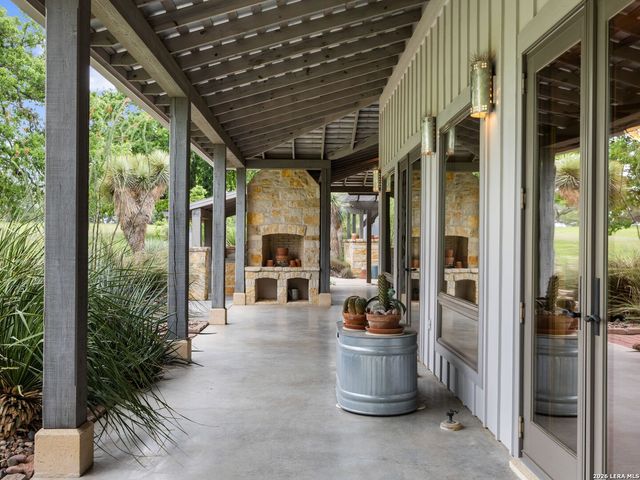 1163 Big Bend Ln, Fredericksburg, TX 78624