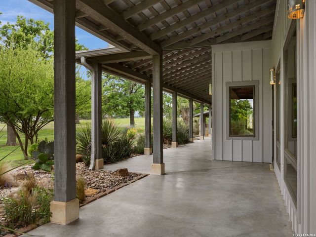 1163 Big Bend Ln, Fredericksburg, TX 78624