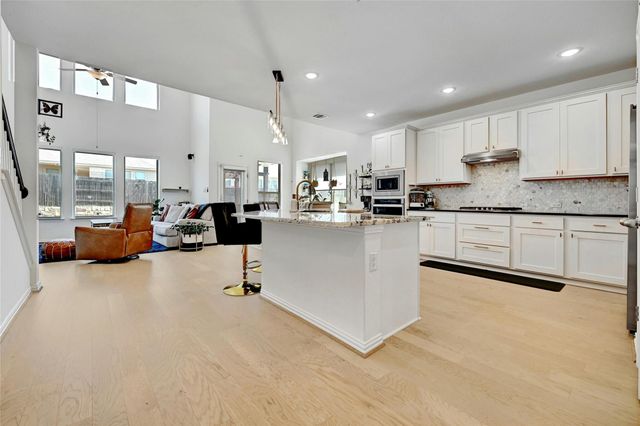 303 Cherrystone LOOP, Buda, TX 78610