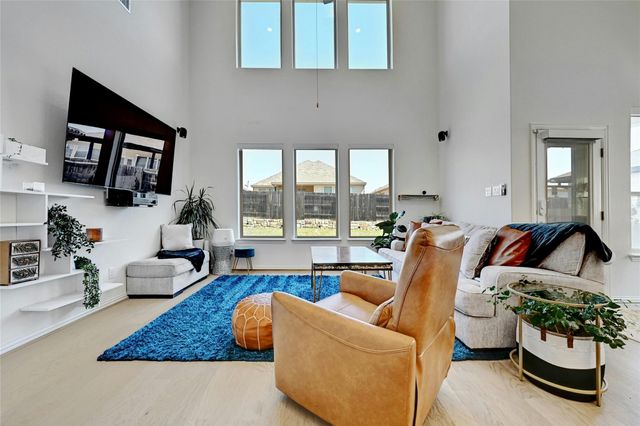 303 Cherrystone LOOP, Buda, TX 78610