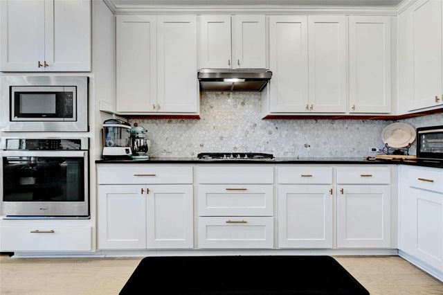 303 Cherrystone LOOP, Buda, TX 78610